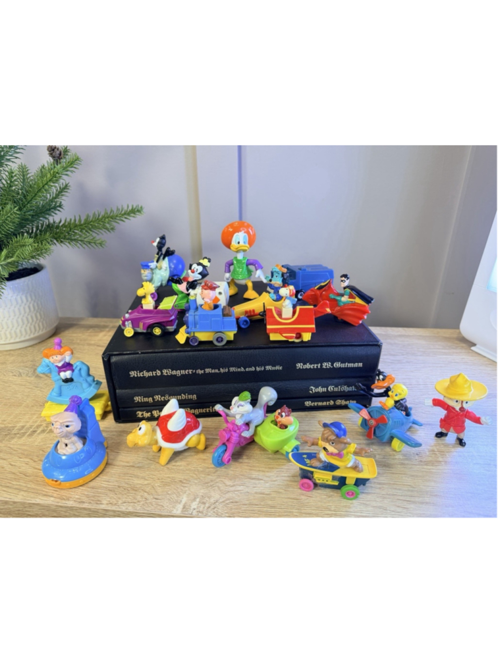 McDonald's- Vintage 1980s 1990s Happy Meal 16 Pieces Set with Animal